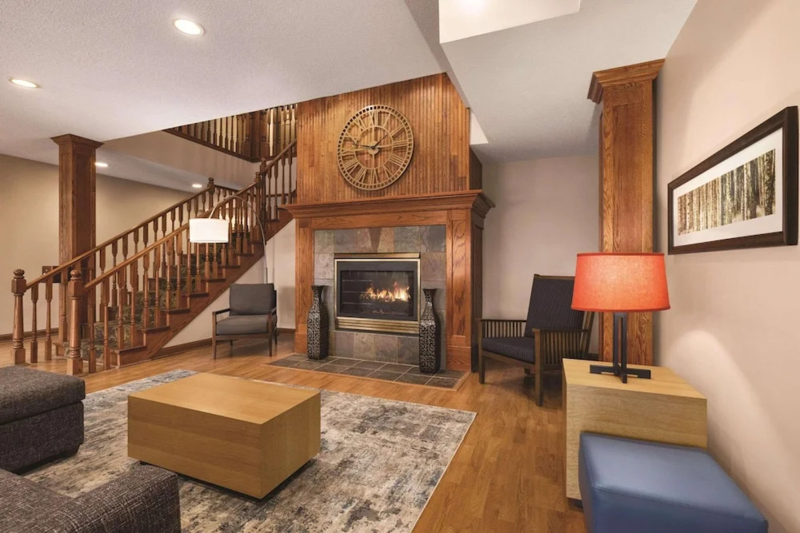 Country Inn & Suites by Radisson, Forest Lake, MN