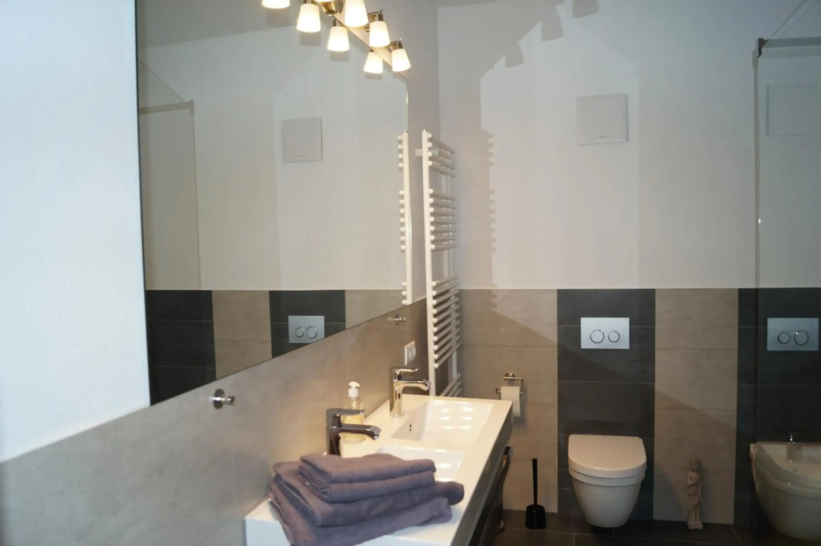 Loft Style 3 Room Apartment + terrace