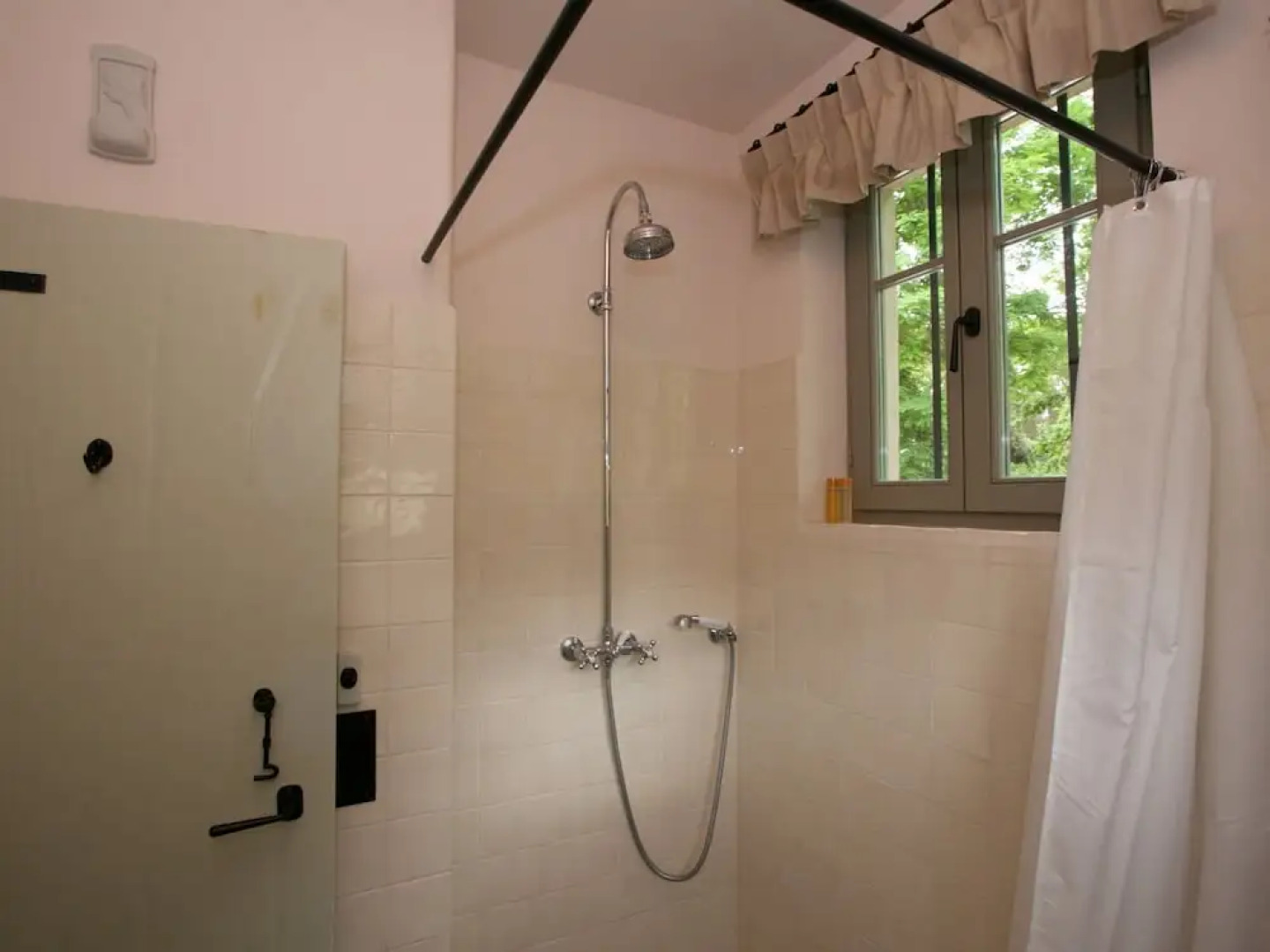 Spacious Mansion in Corinaldo with Barbecue