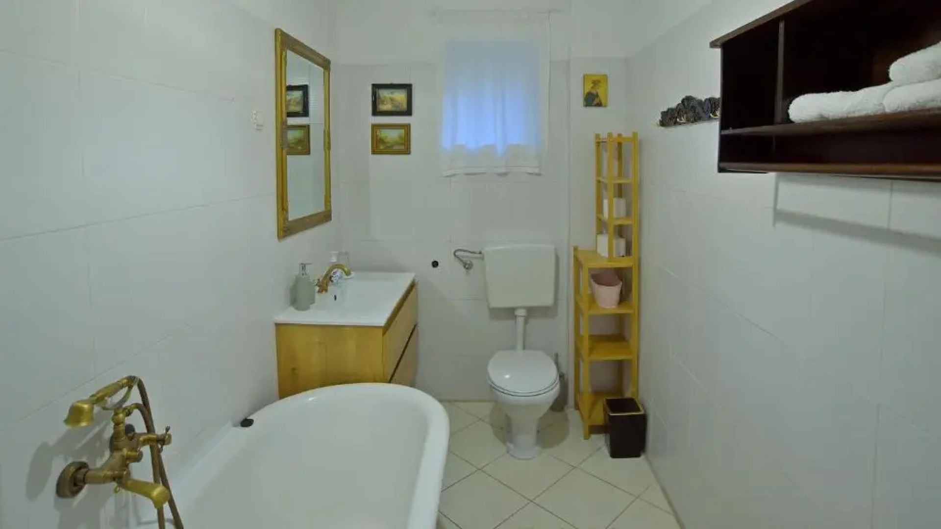 Central & Vintage Apartment Sinj