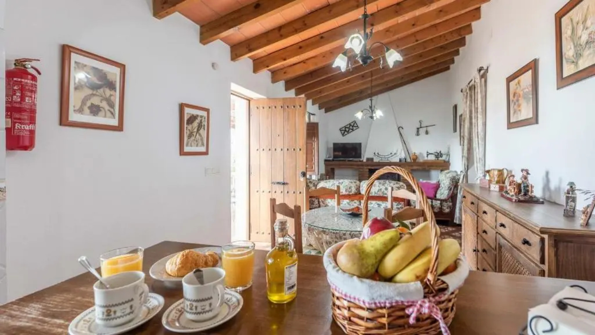 Casa Lola Sayalonga by Ruralidays