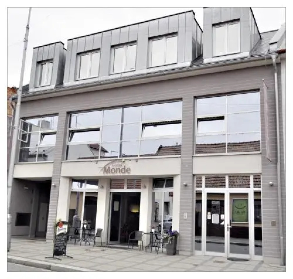 Hotel Monde