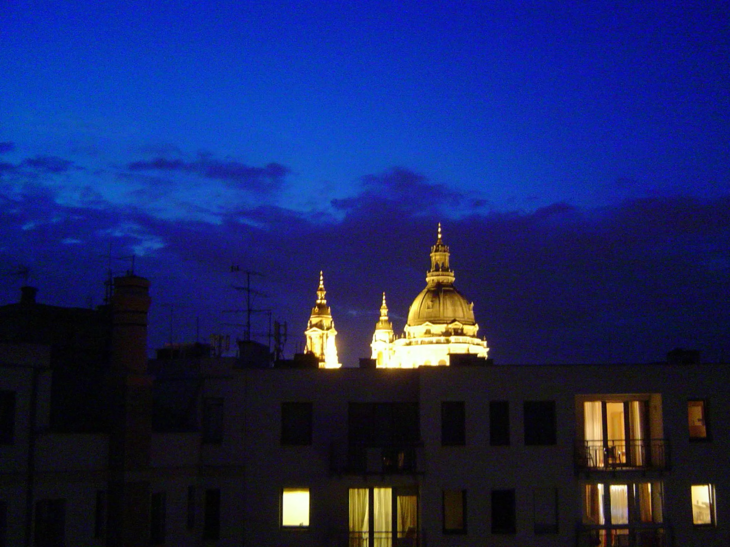 Trendy Deluxe Apartments