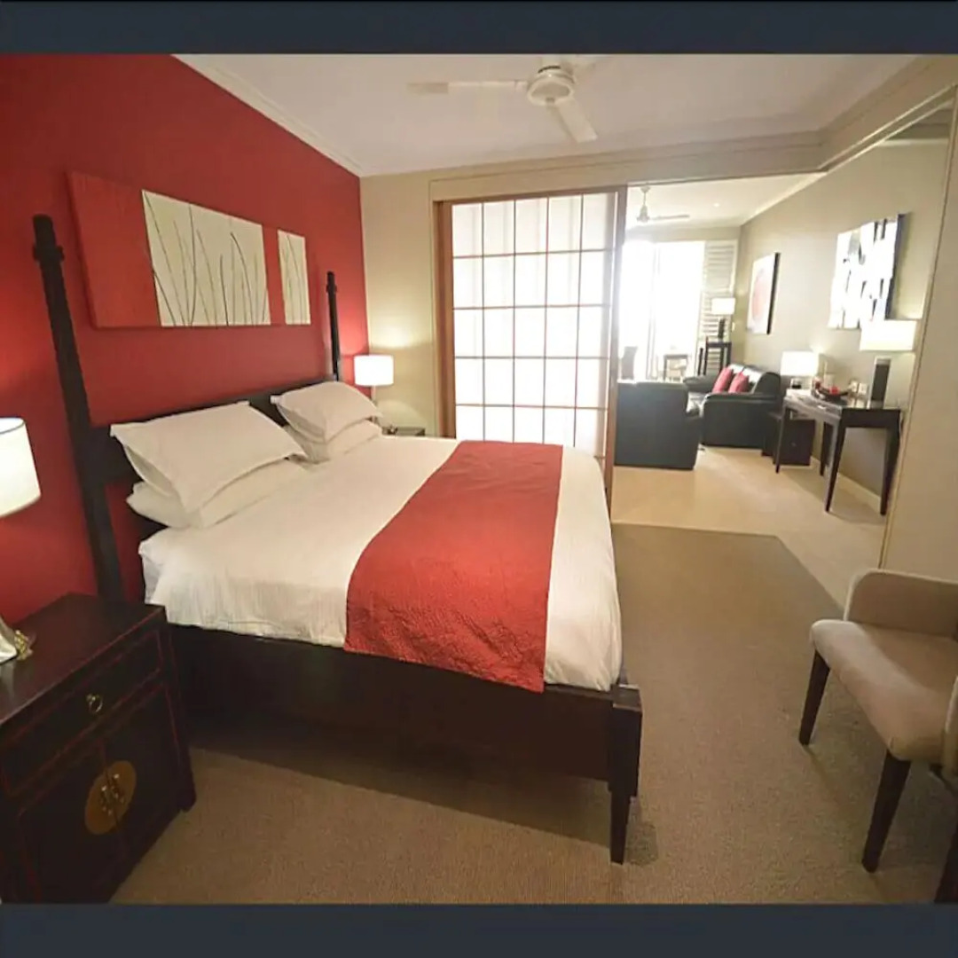 1 BDR/Apt/Foxtel/WiFi/Pool/parking/Spa/Urangan