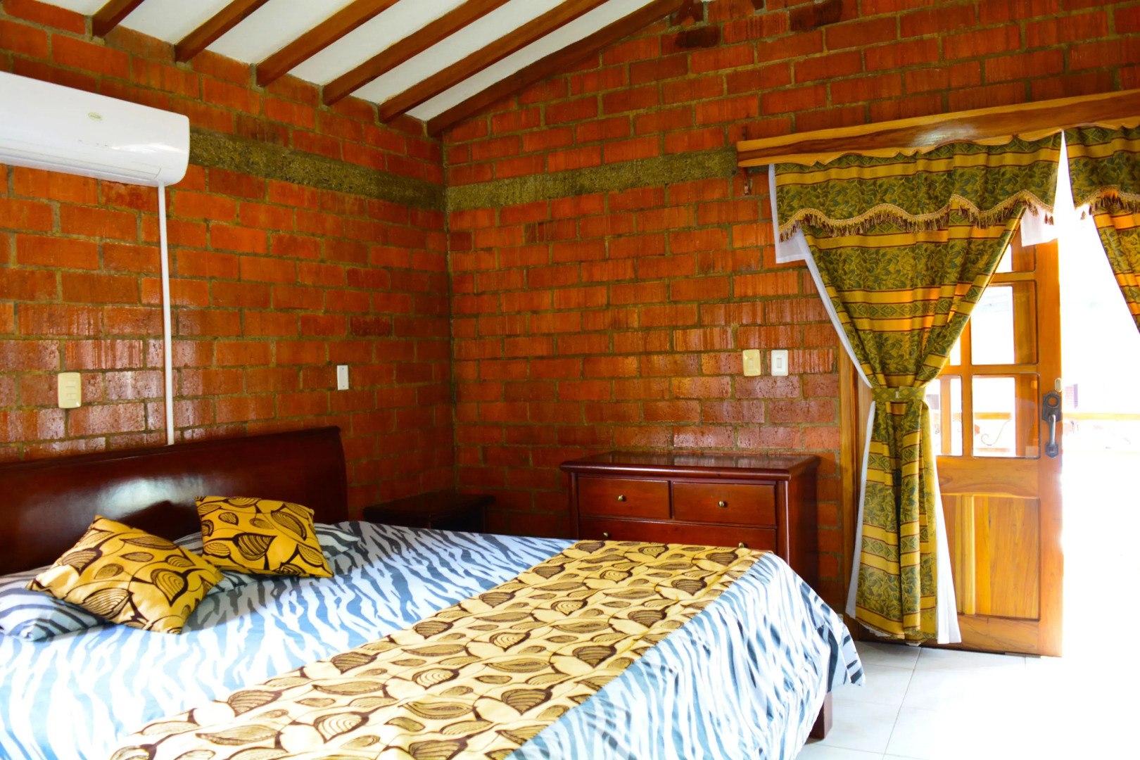 Hostal Valle De Las Camelias