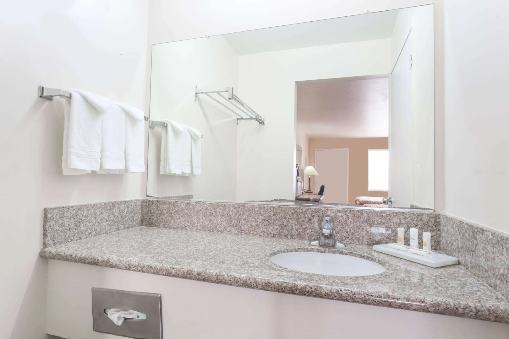 Days Inn by Wyndham Westley