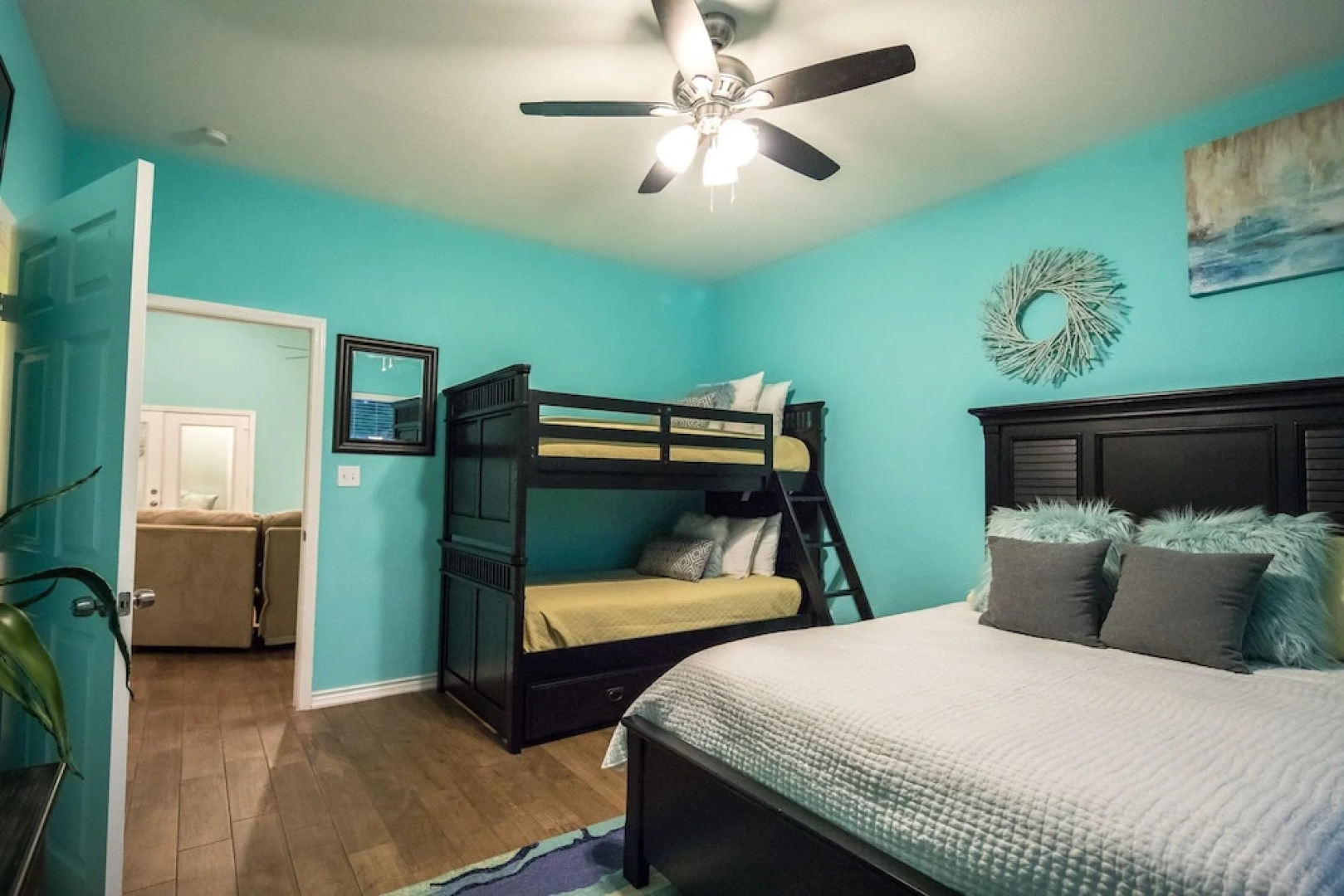 Paradise Pointe 4 Bedrooms 3.5 Bathrooms Home