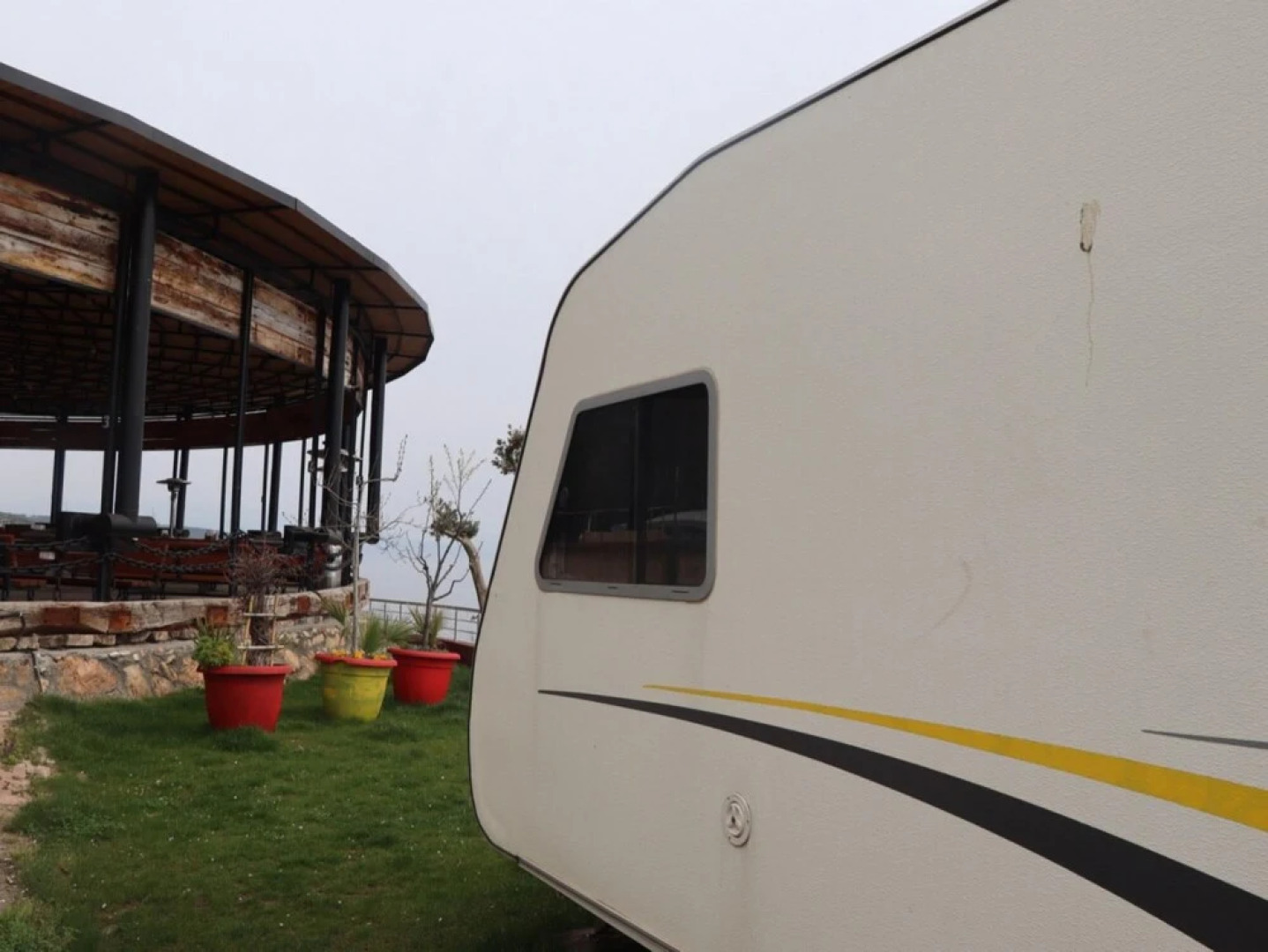 Cozy Caravan Surrounded by Nature in Iznik Bursa