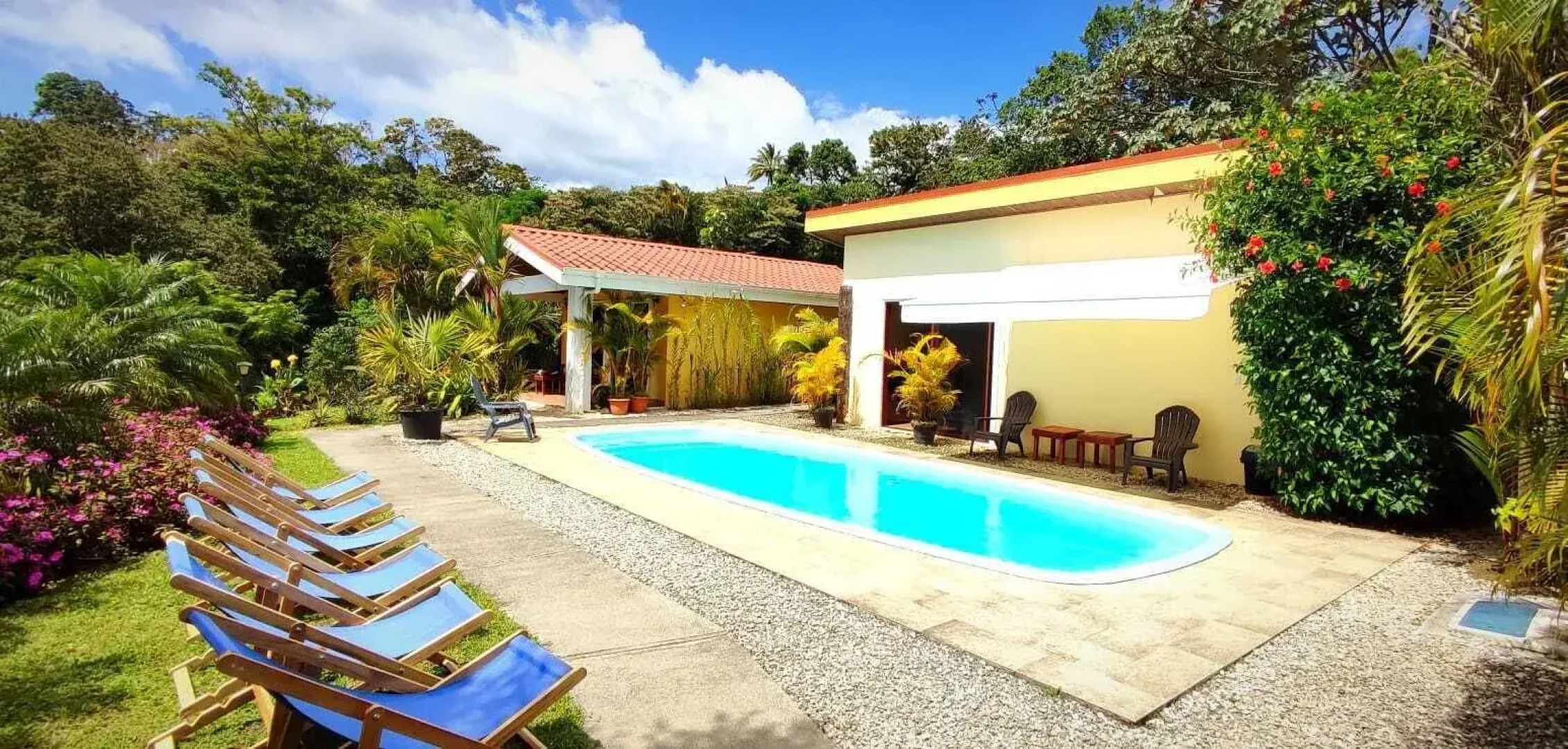 Lake Gardens Arenal Villas
