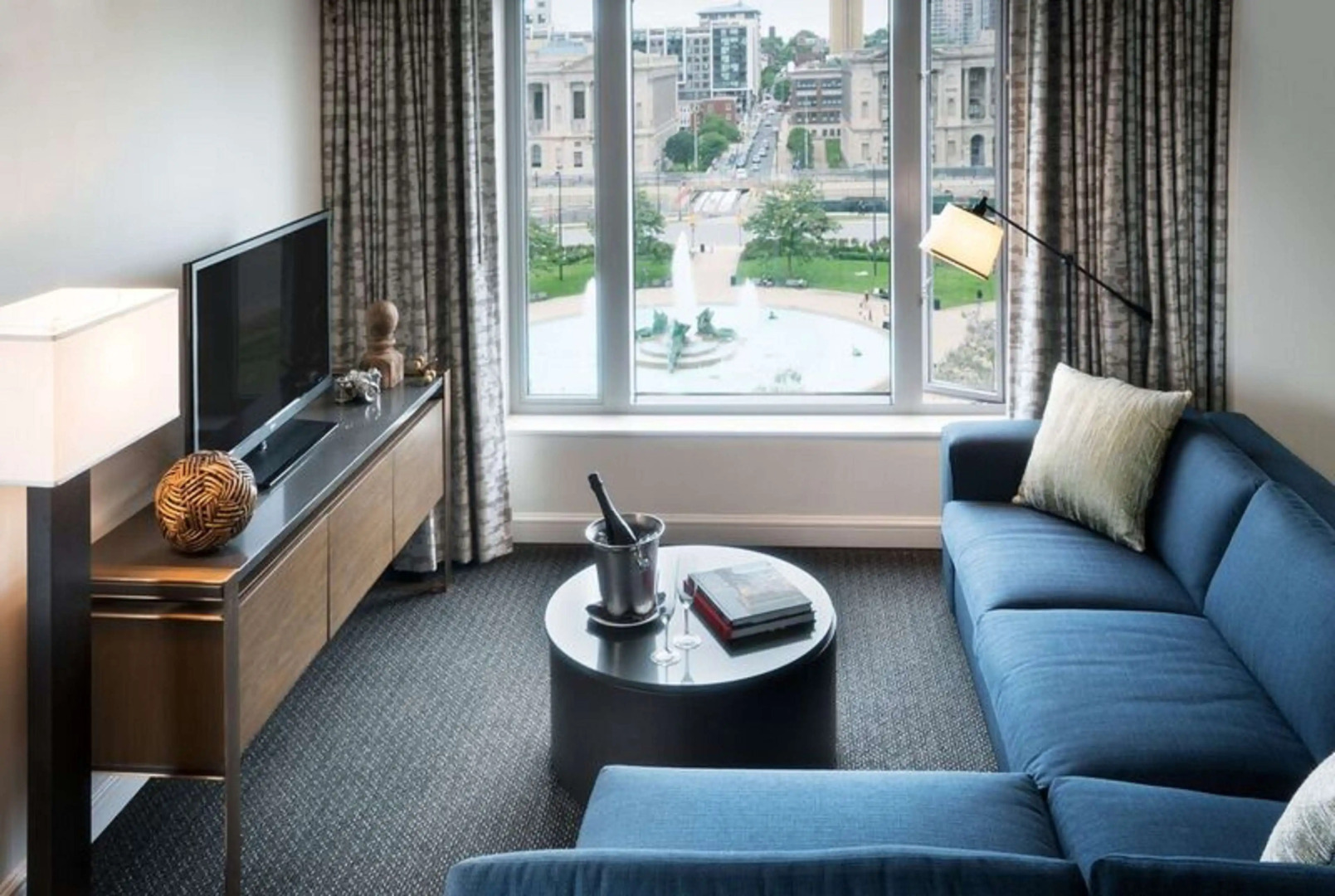 The Logan Philadelphia, Curio Collection by Hilton