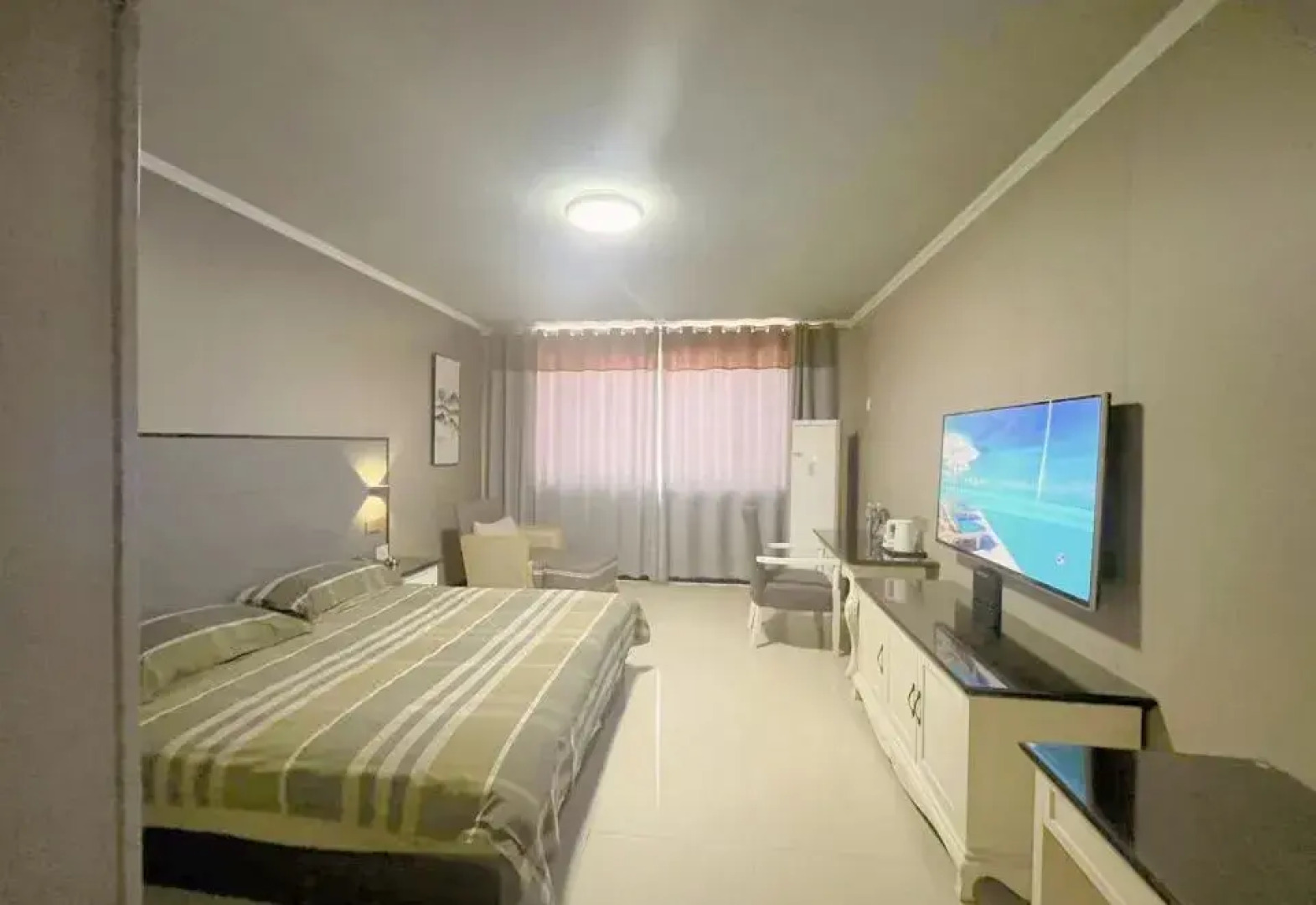 Milan Apartment (Zhumadian Haiyun Branch)