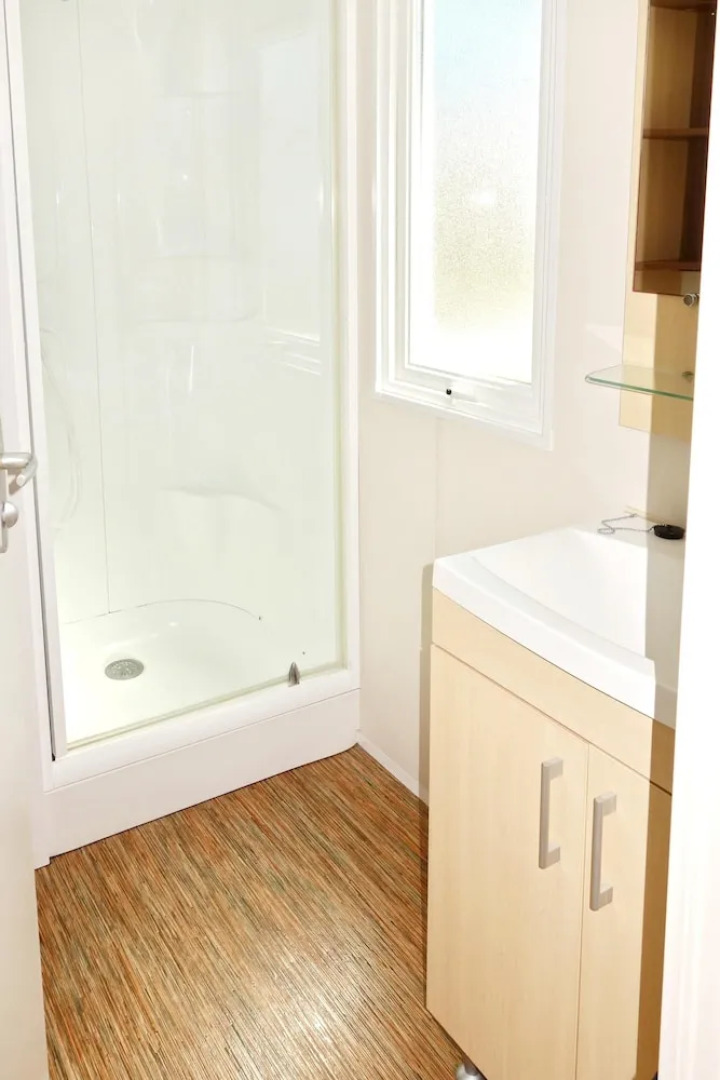 Bungalow With 2 Bedrooms in La Palmyre, With Pool Access and Furnished