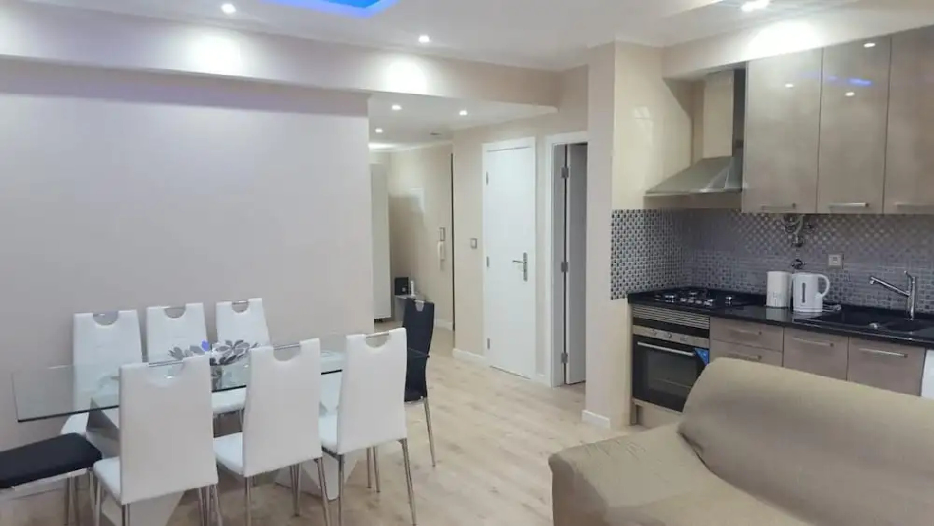 Cozy Pontinha Apartment