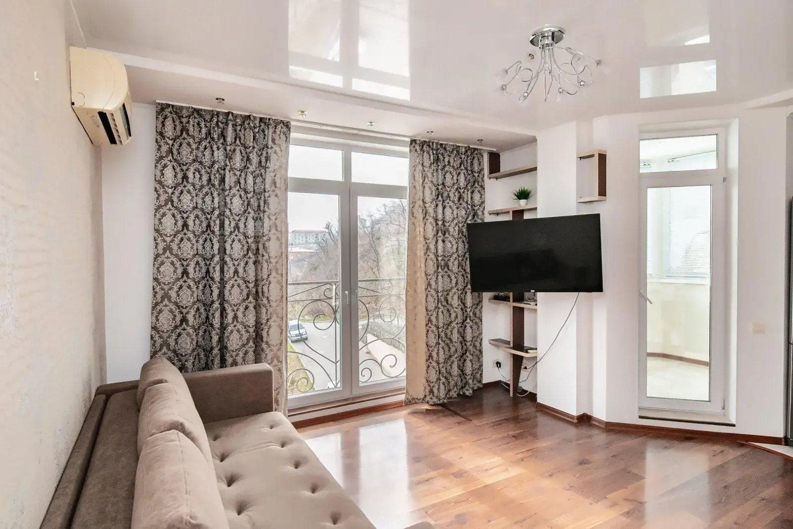 OGNI Apartments на улице Всеволода Сибирцева