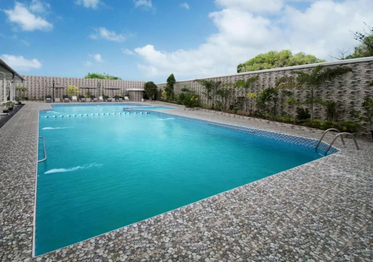 Menumbing Heritage Hotel