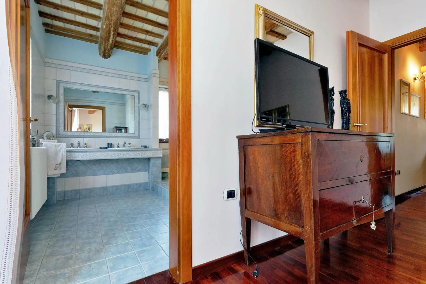 An old country house recently renewed for a magic stay!-Villa Maria