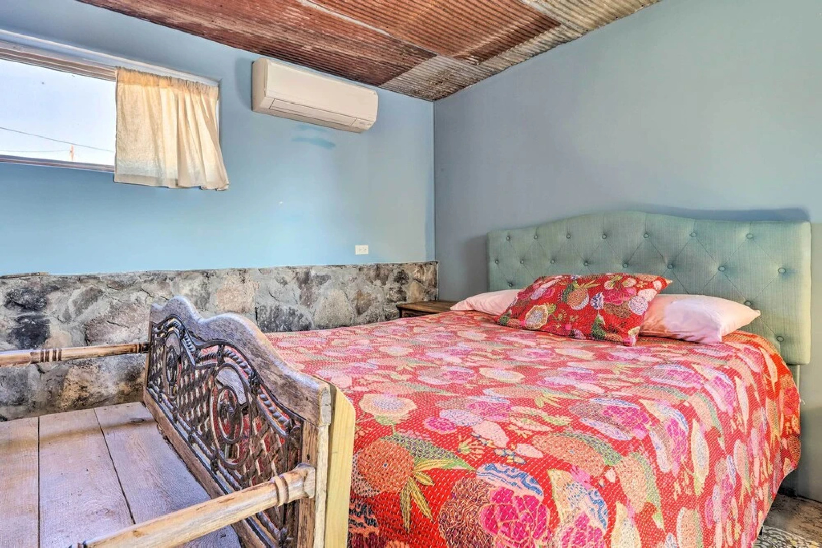 Unique Santa Cruz Studio ~ 25 Mi to Santa Fe