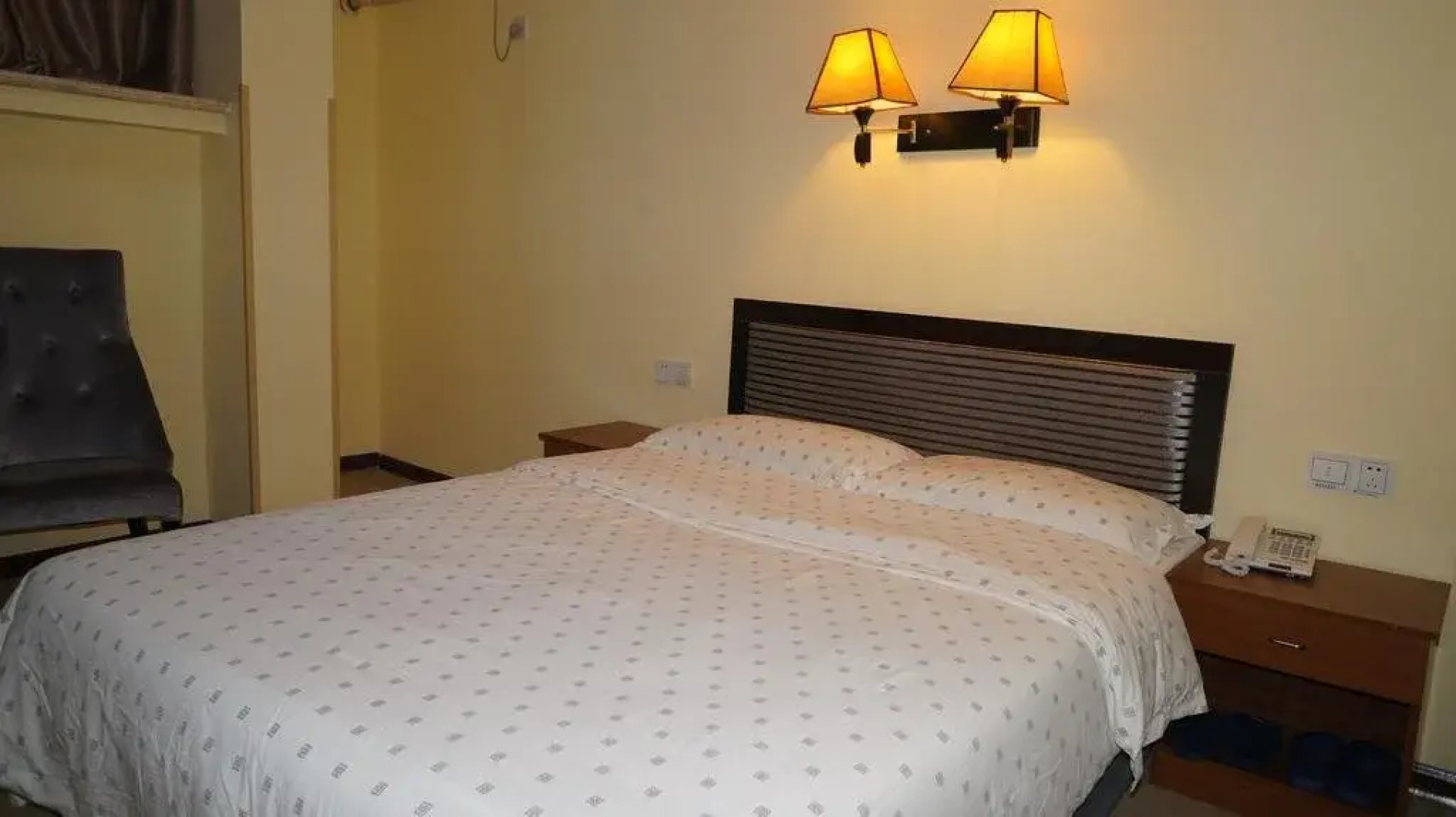 Xingrui Chain Hotel（Xuchang Railway Station Datong）