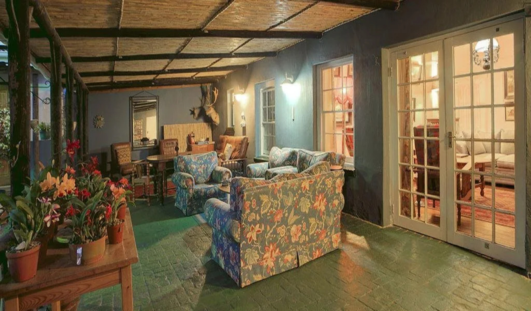 Outeniqua Travel Lodge