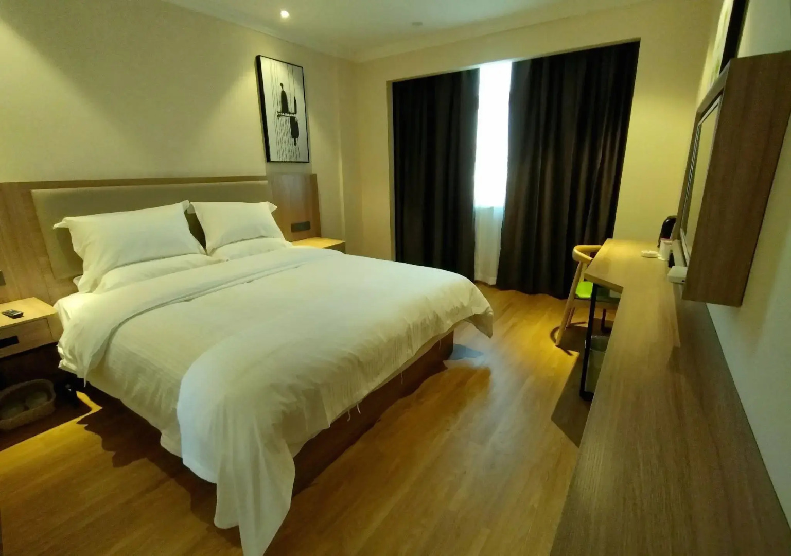 GreenTree Inn Jiangxi Yingtan Railway Station Square Business Hotel
