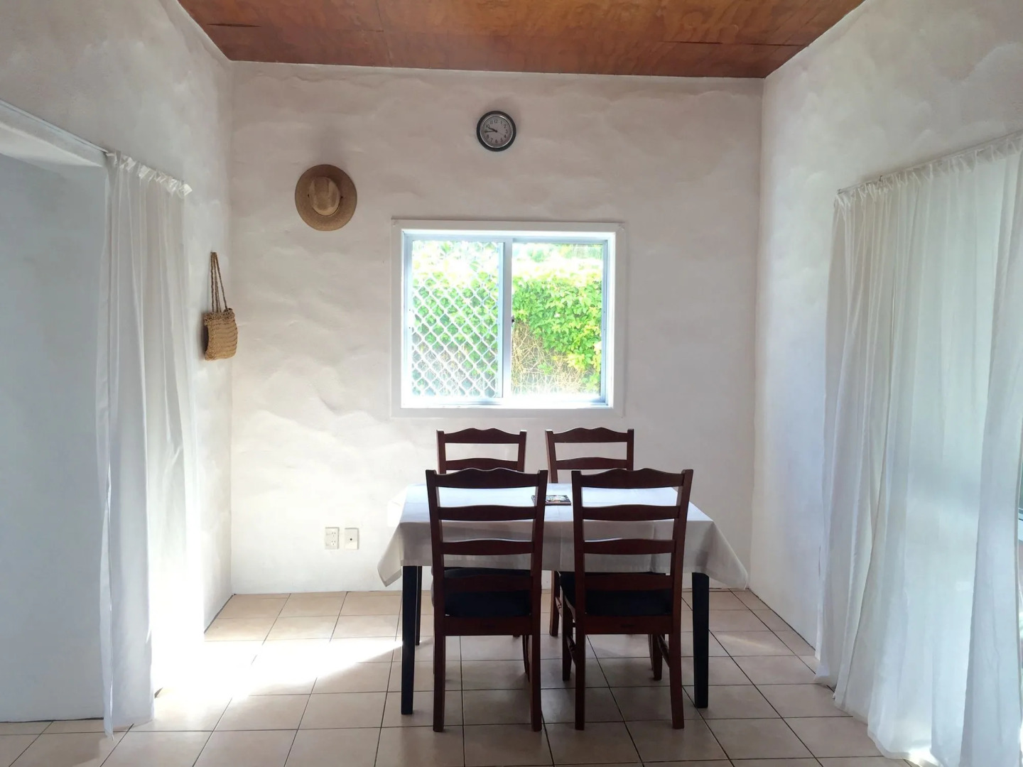 White House Apartments