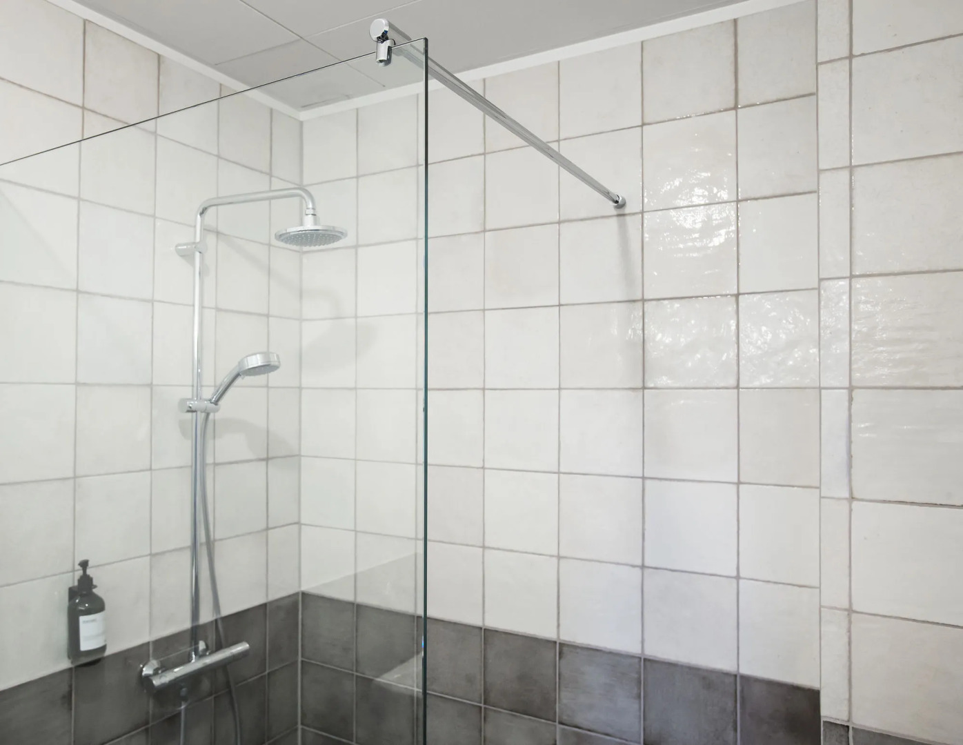 The Swan House by Heimaleiga