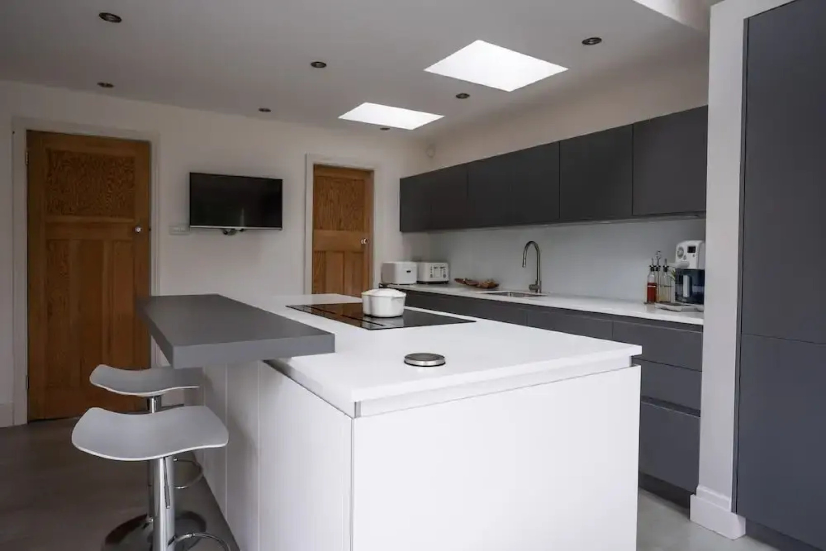 Contemporary Bright House 20 Min To Manc