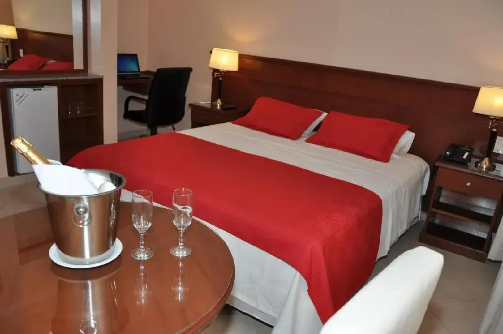 RealNoa Hotel