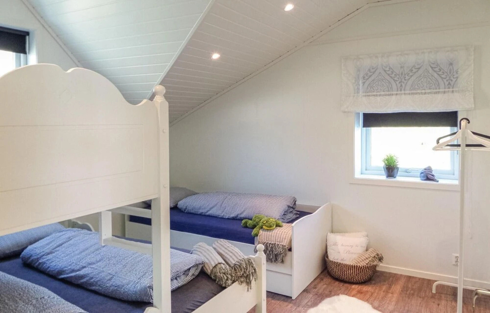 Nice Home in Strandebarm With 2 Bedrooms and Wifi