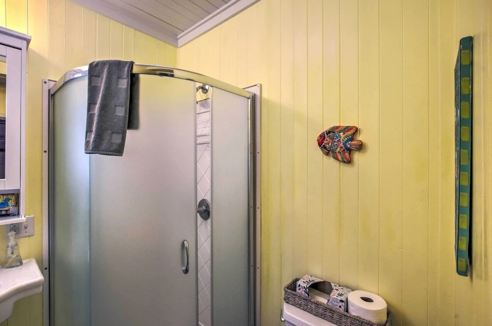 Crystal Lake Cottage: Kayaks & Fire Pit!