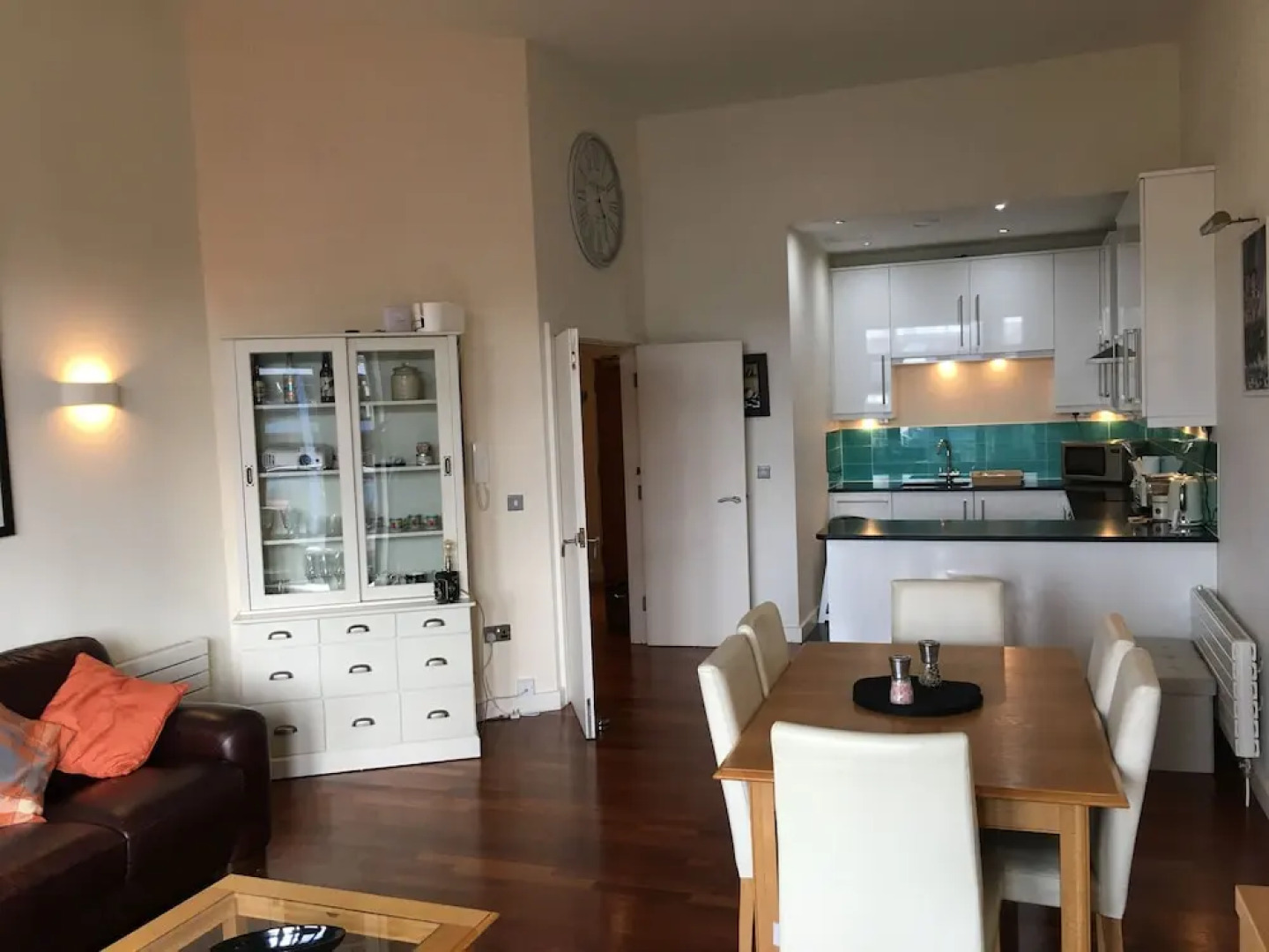 Modern 2 Bedroom Apartment City Centre
