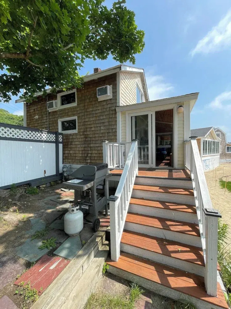 The Onset Beach Compound-Cape Cod Beach Resort & Oceanic Habitat