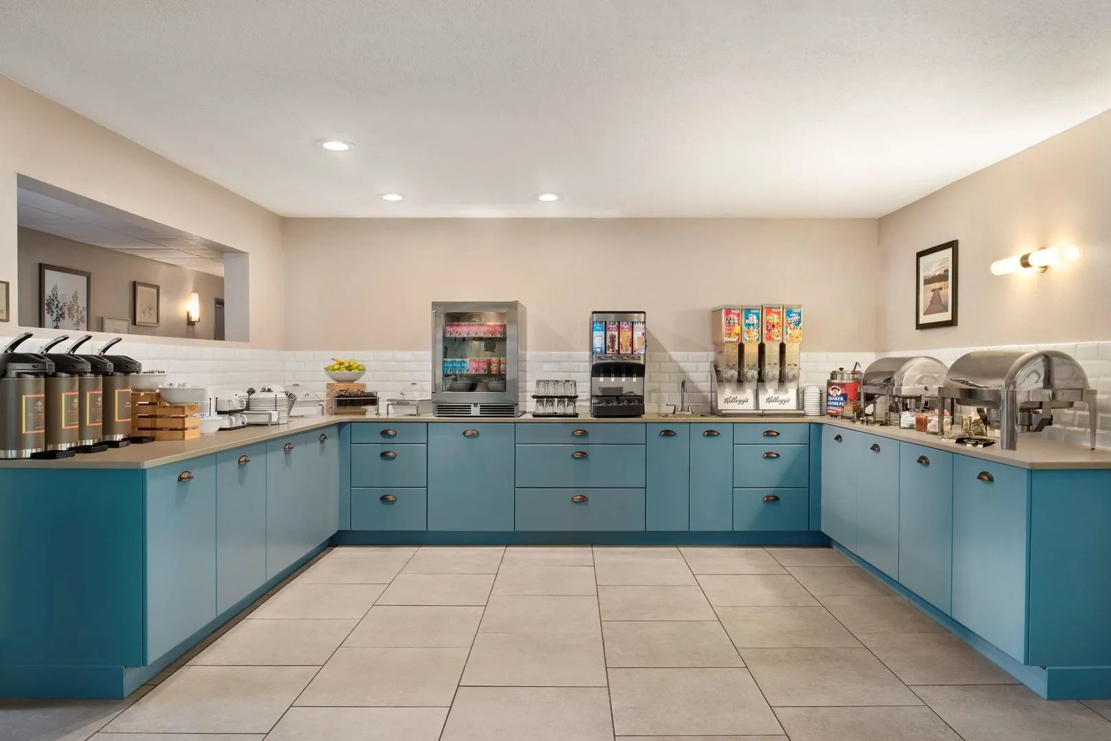 Country Inn & Suites by Radisson, Decorah, IA