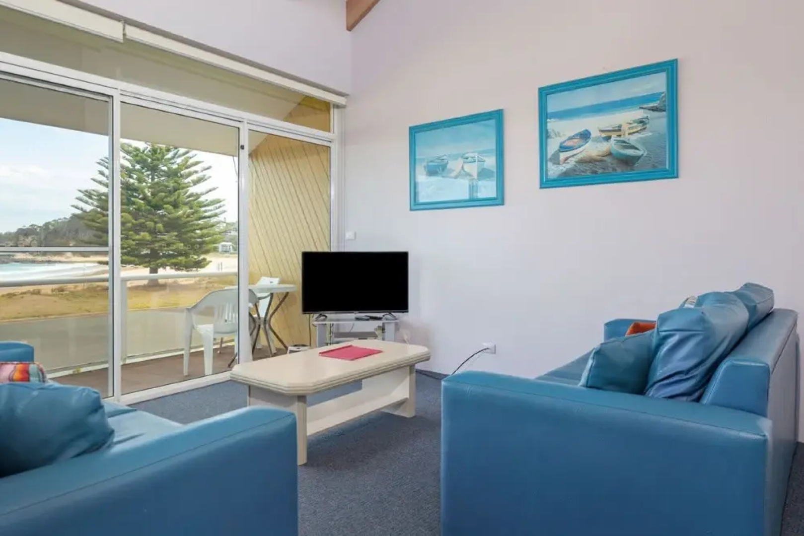 Retreat Beside The Beach - Unit One