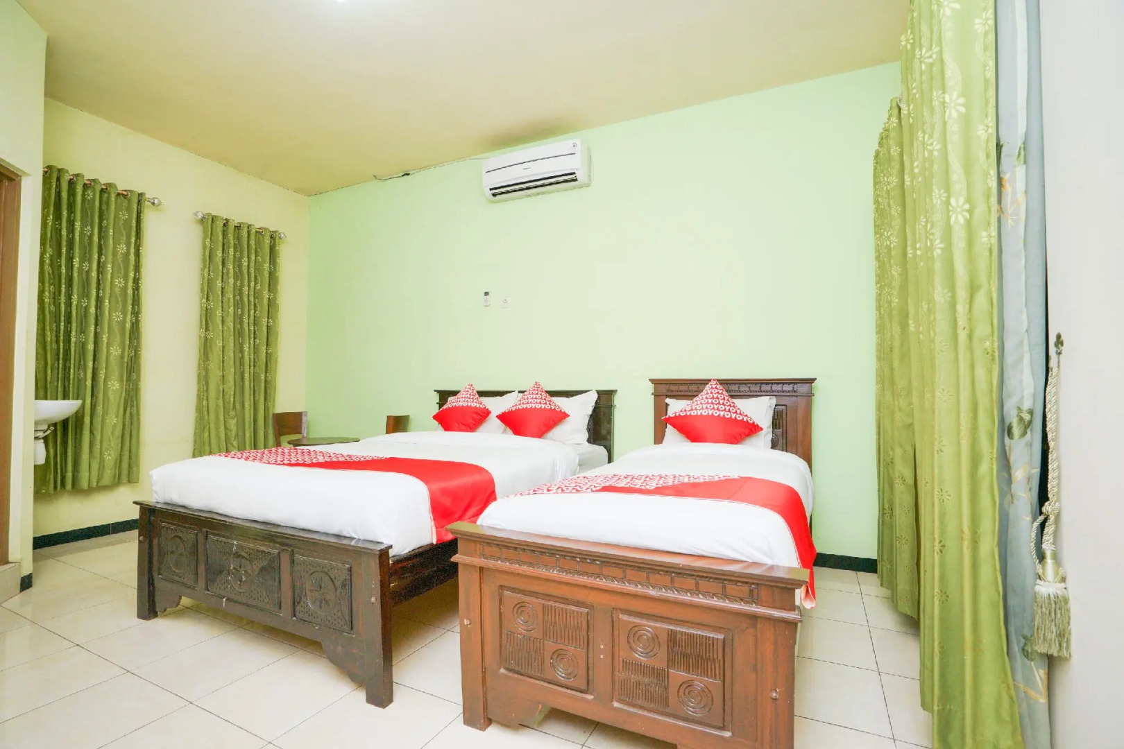 OYO 1639 Penginapan Anggrek Syariah 1