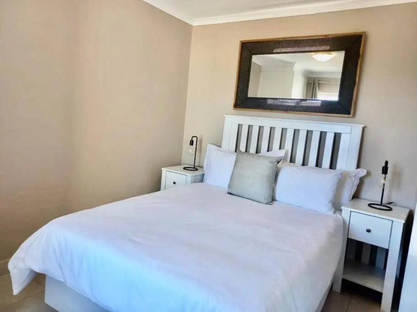 119 Hermanus BeachClub