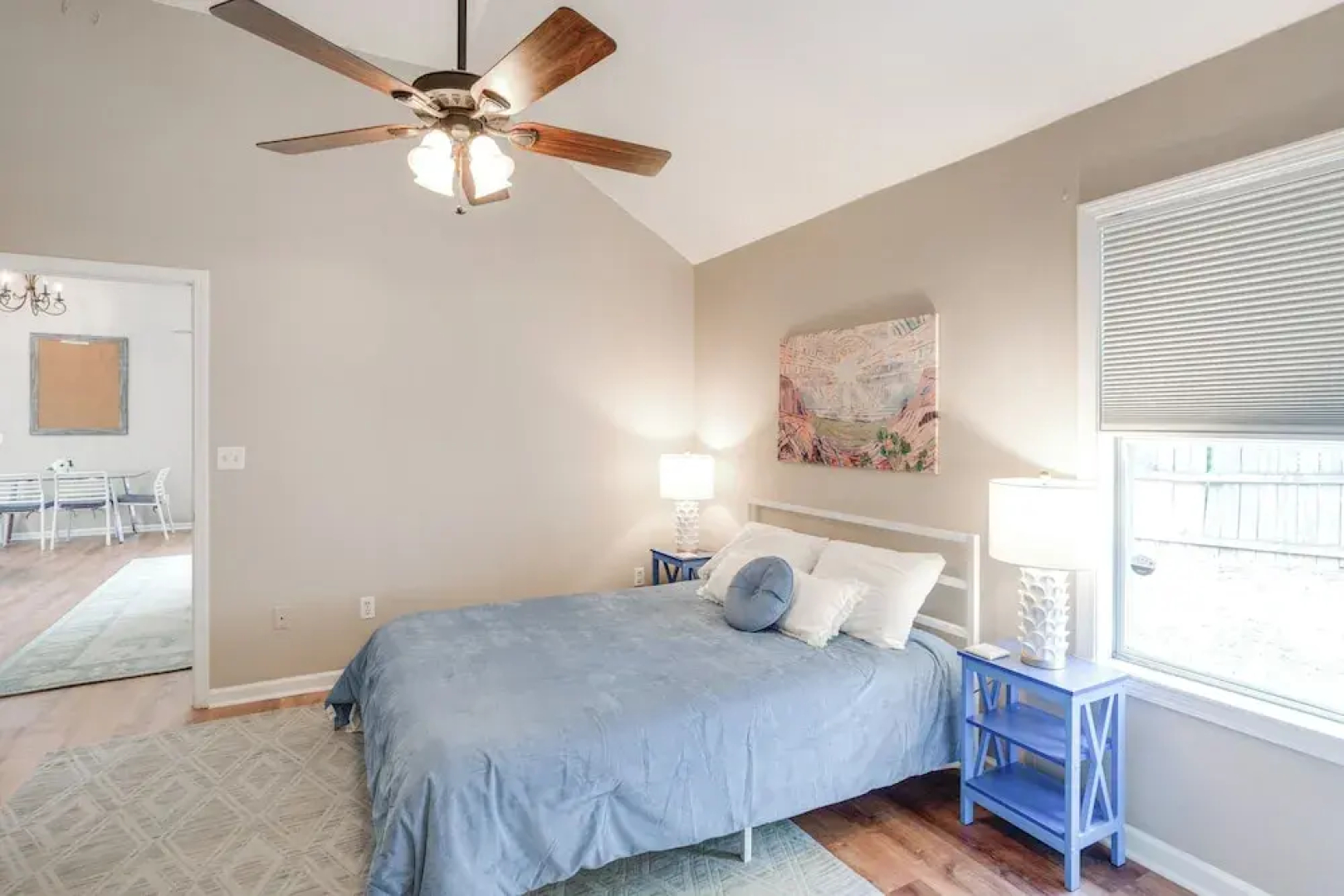 1 Mi to Ole Miss: Pet-friendly Retreat w/ Yard