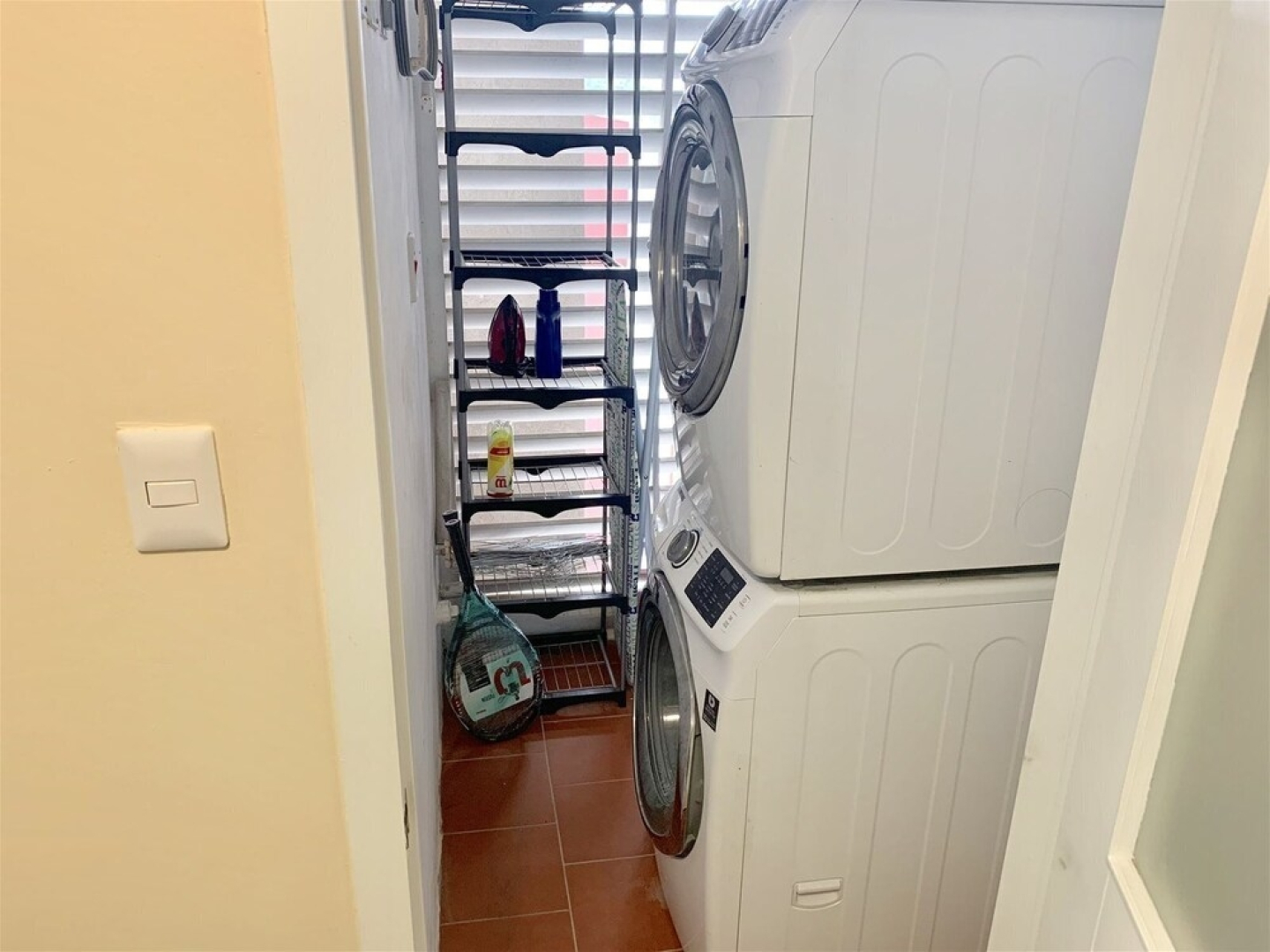 Modern 3 Bedroom Condo In Gated West Hills 5