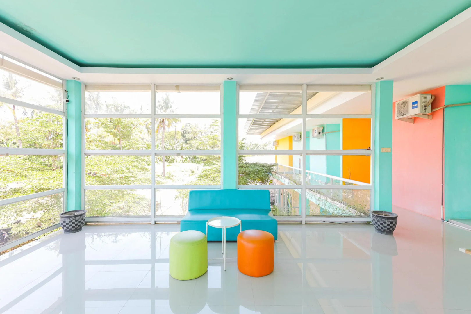 Sans Hotel Borobudur Banyuwangi