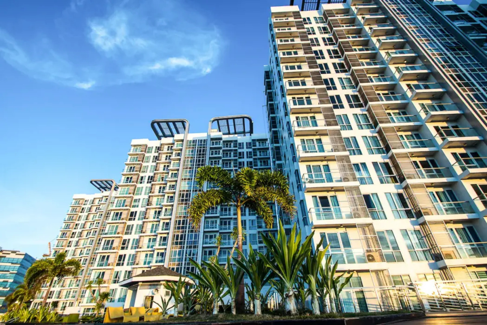 CSuites at 8 Newtown Residences