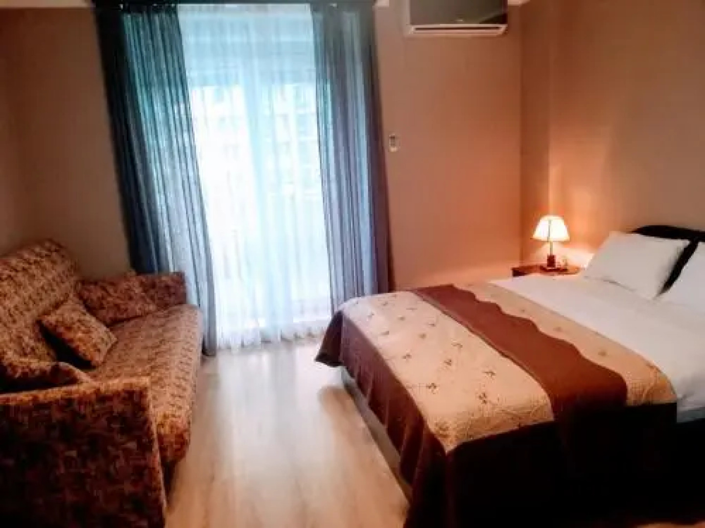 Sea Towers Apartments Manuk