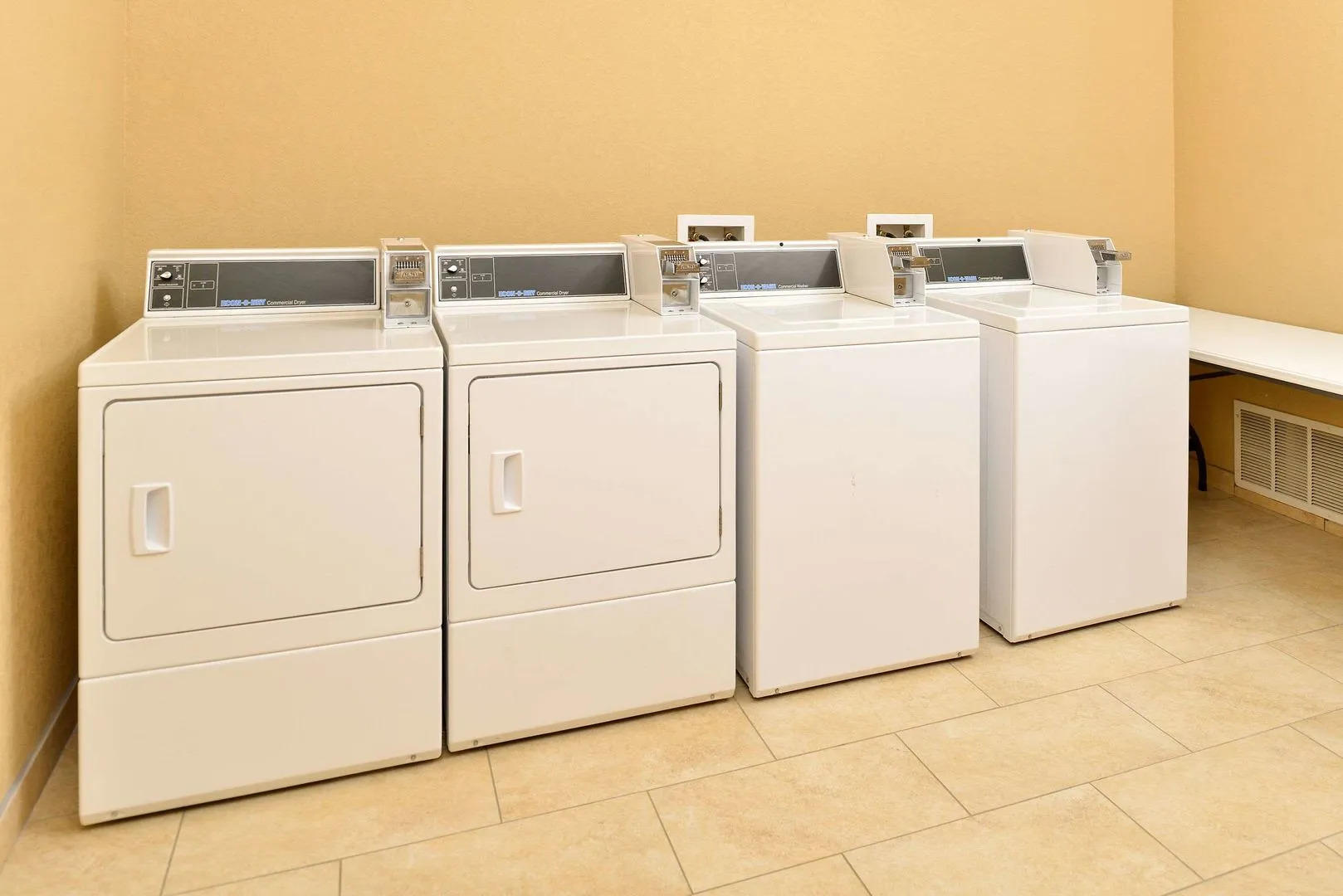 Western Inn & Suites