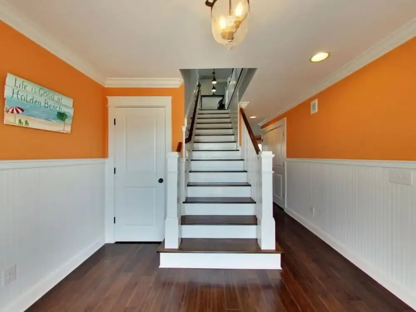 Beach Crew 4 Bedroom Home by RedAwning