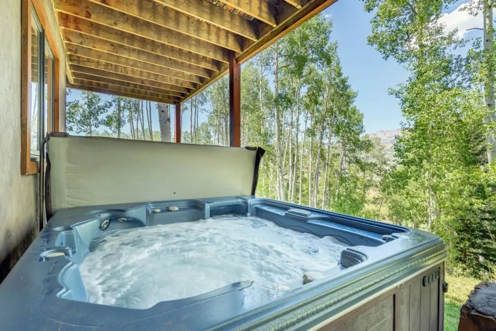 Wapiti Mountain Escape