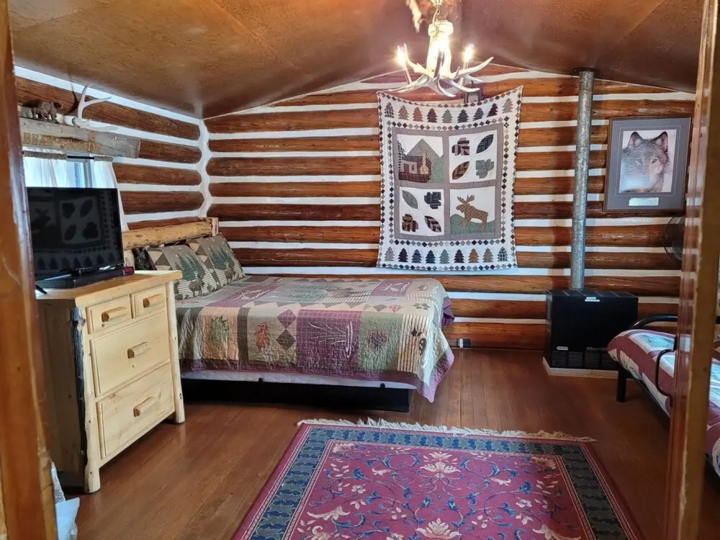 Chinook Cabins & RV Park