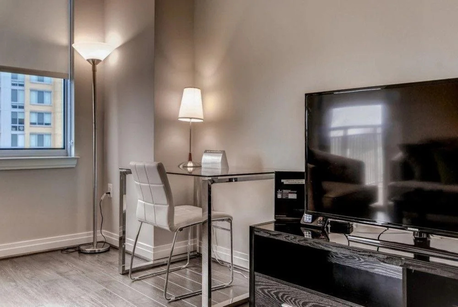 Global Luxury Suites at Summer Street