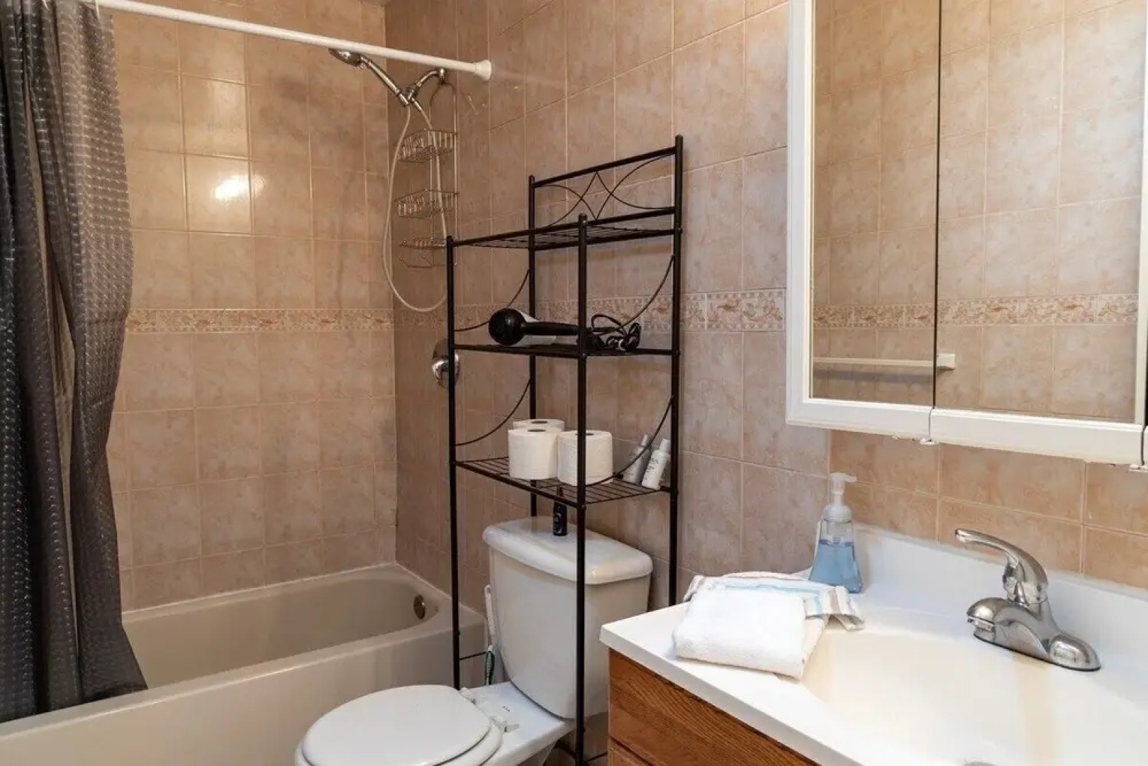 Cozy 2-bedroom in East Palo Alto