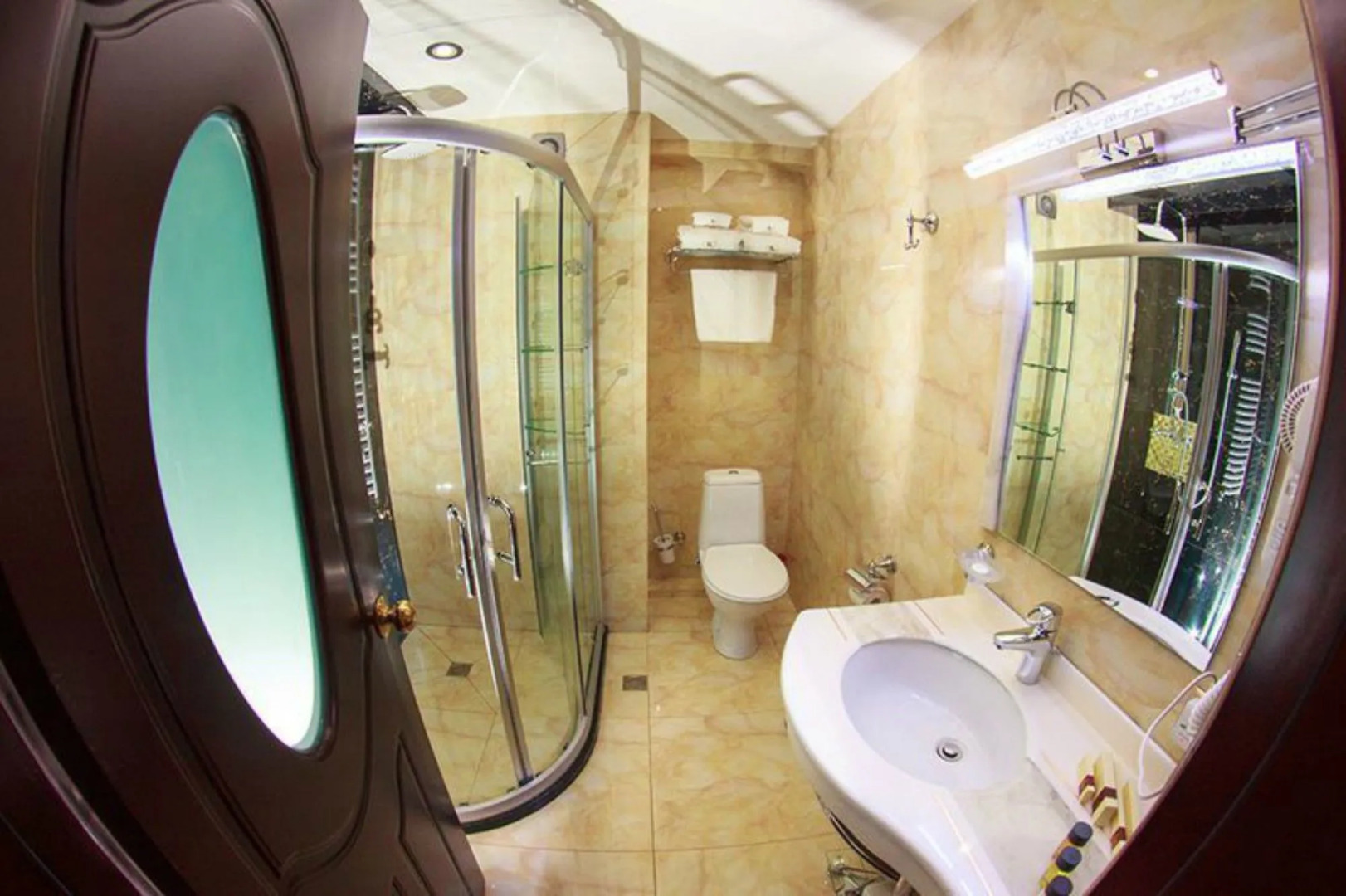 Отель Cron Palace Tbilisi