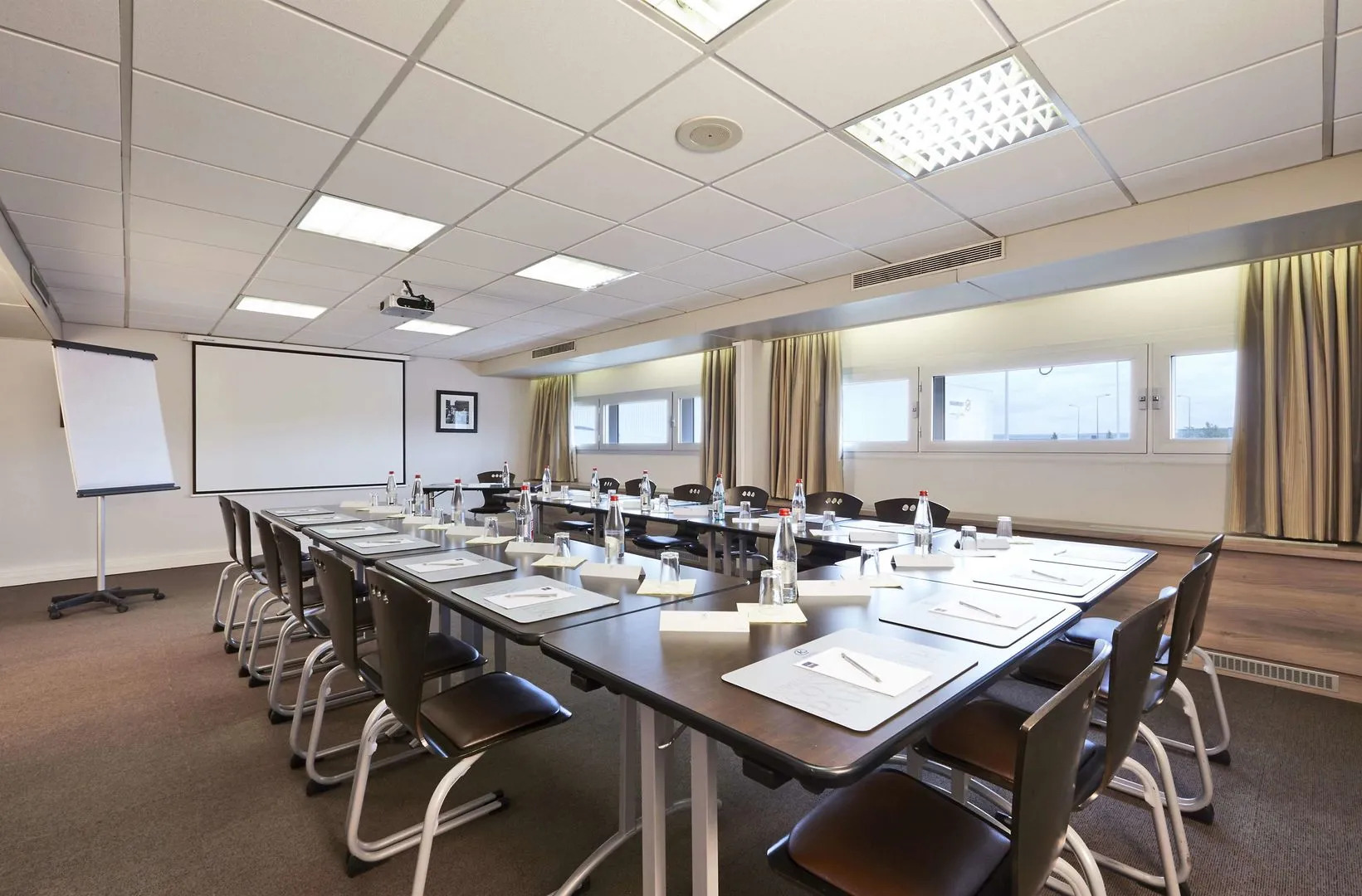 Hotel Campanile Le Bourget