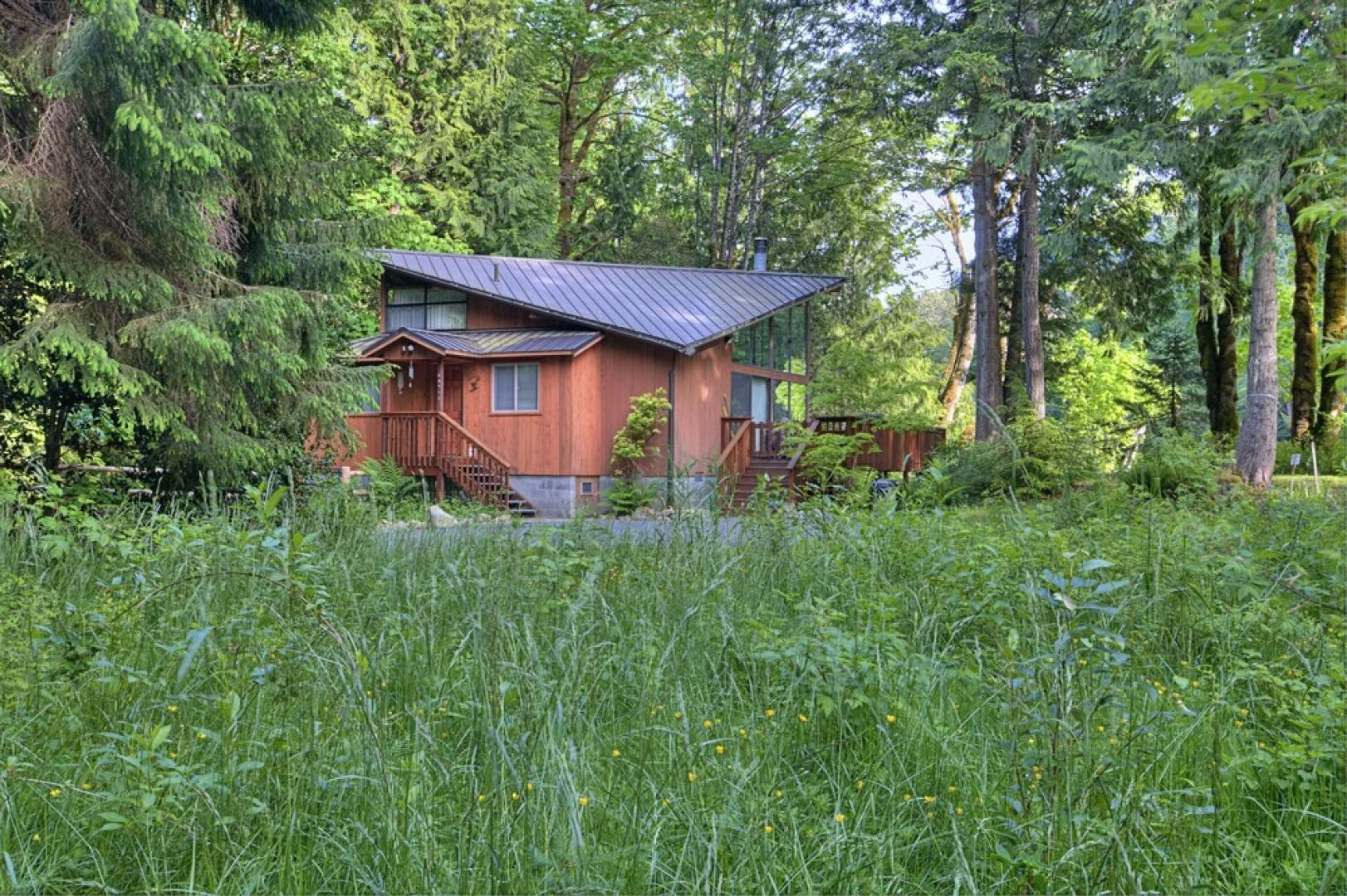Rustic River Paradise - One Bedroom Cabin with Hot Tub